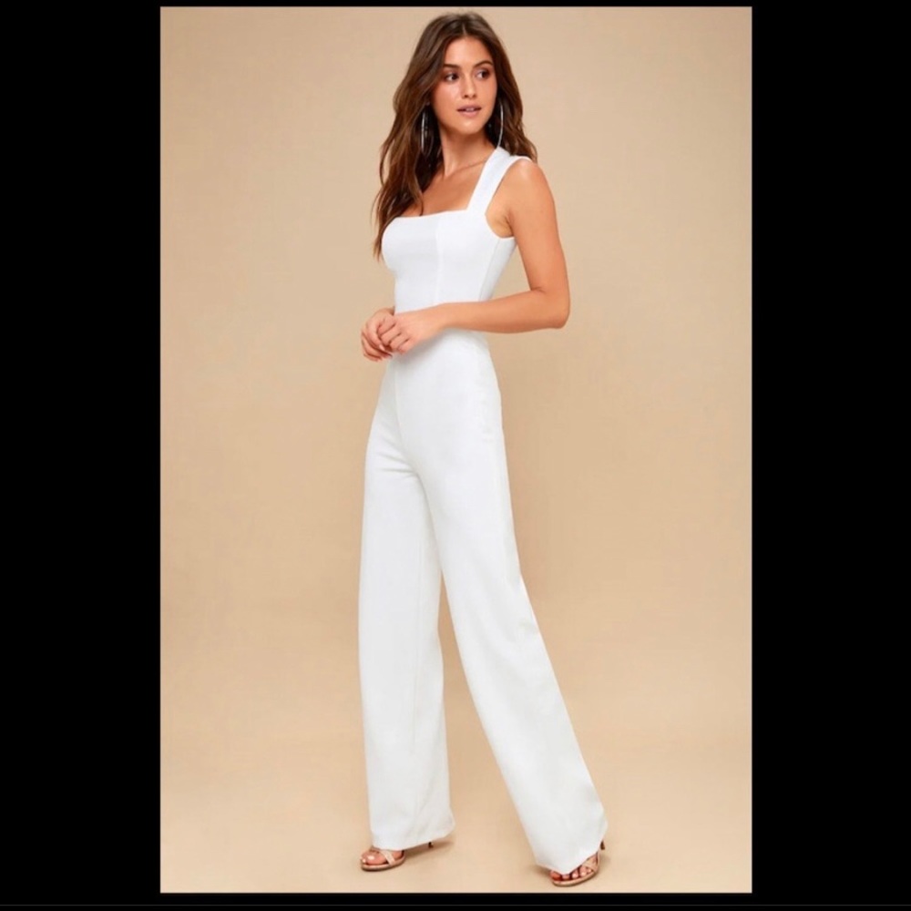 Lulus white jumpsuit size xxs